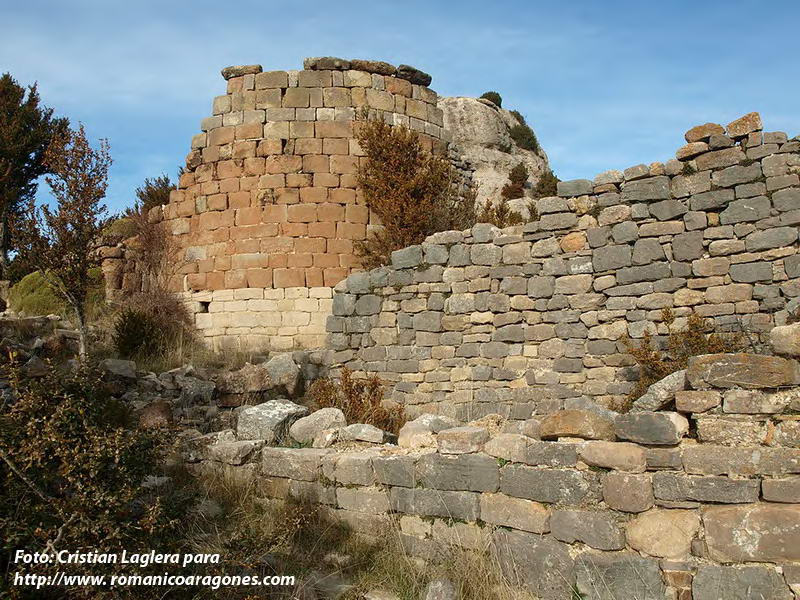 CILINDRO ABSIDAL, RECINTO FORTIFICADO Y MUROS DE MAMPOSTERIA POSTERIORES